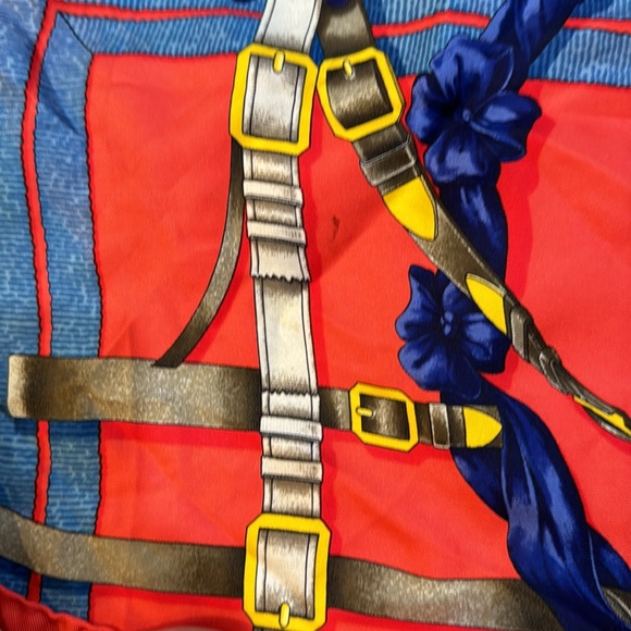 Authentic Hermes Grand Manege silk scarf - Picture 10 of 10